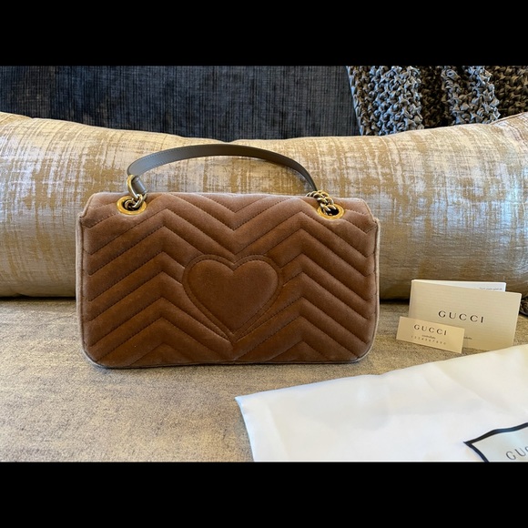 Gucci marmont small Gg matelasse shoulder bag. - Picture 4 of 15